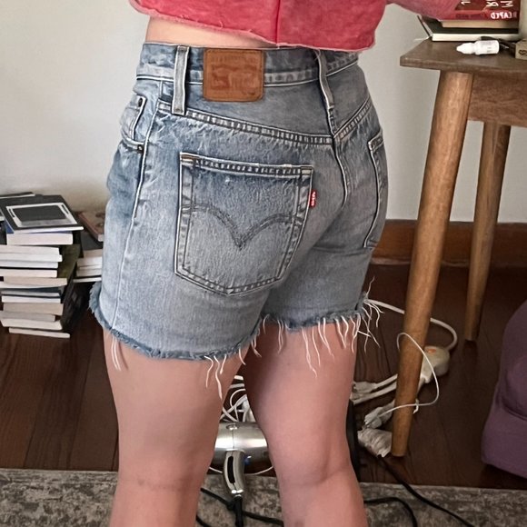 low-rise Levi's 501 Selvedge White Oak distressed denim shorts, W25 - Picture 3 of 12